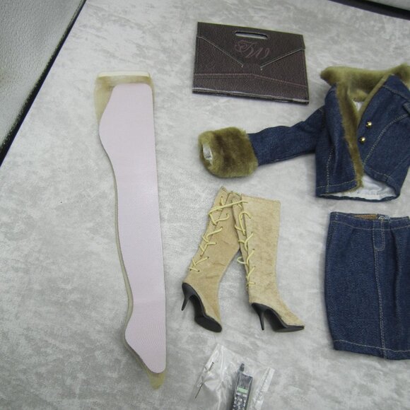 Tonner Tyler Wentworth Soho Blues outfit - Picture 5 of 7